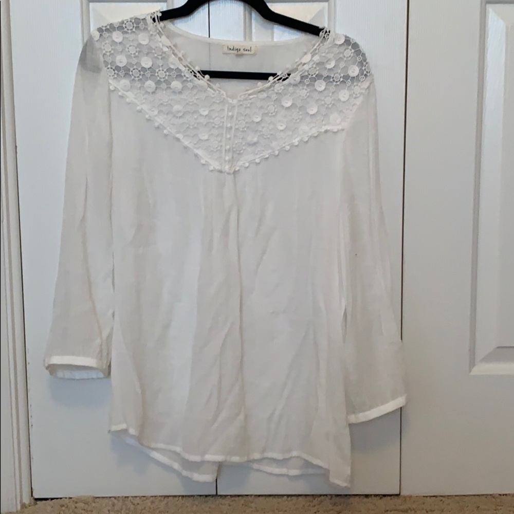Women’s Indigo Soul white blouse with patterned neck
